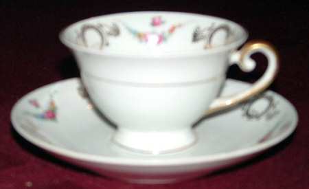 SCH530 Footed Cup & Saucer Set