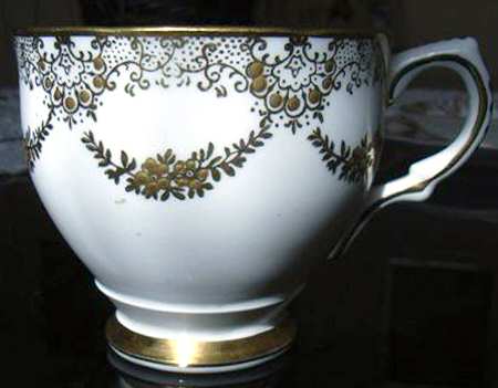 SLS38 Footed Cup