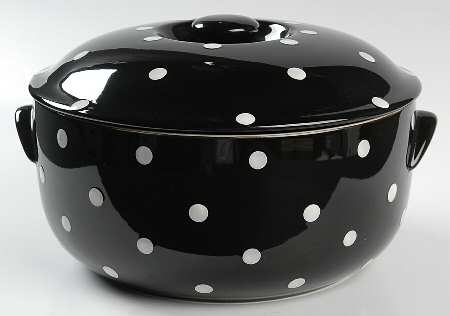 Baking Days Black 2 Qt Round Covered Casserole