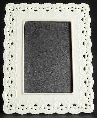 Cream Lace Frame-Holds 4" X 6"