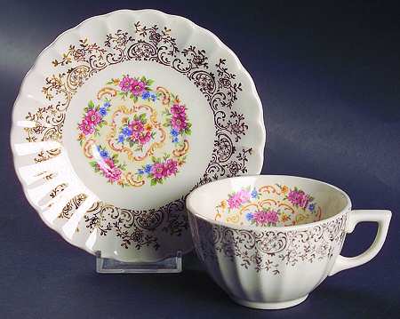 Rose Bower (Scalloped) Flat Cup & Saucer Set