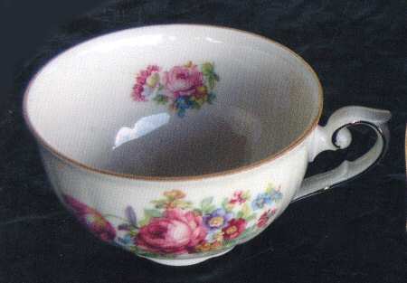 SXO8 Footed Cup