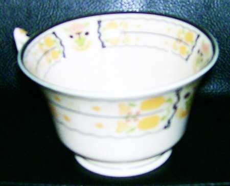 SY863 Footed Cup