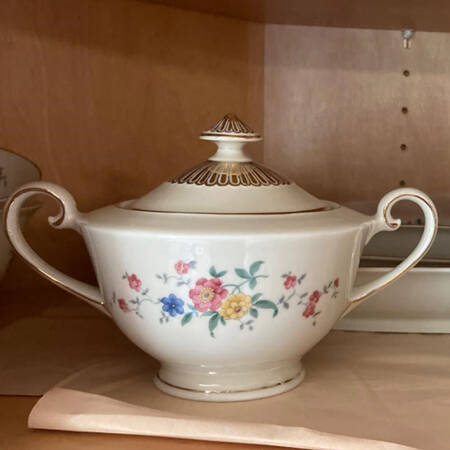 SCH555 Sugar Bowl & Lid
