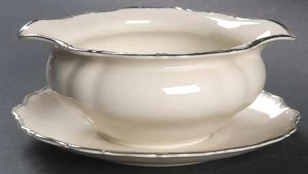 SLT363 Gravy Boat with Attached Underplate