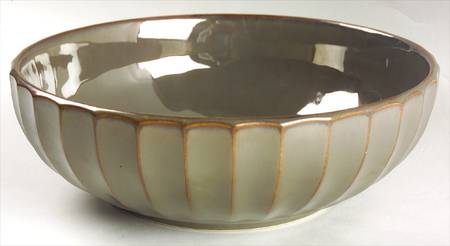 Society Avocado 9" Round Vegetable Bowl
