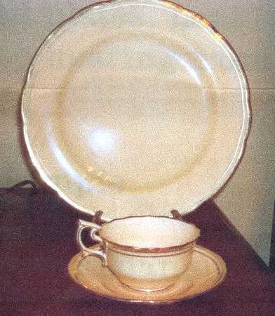 C1996e Flat Cup & Saucer Set