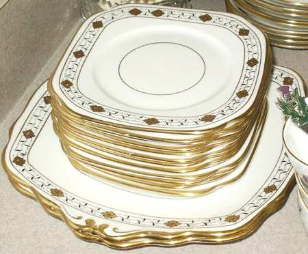 1555 Square Handled Cake Plate