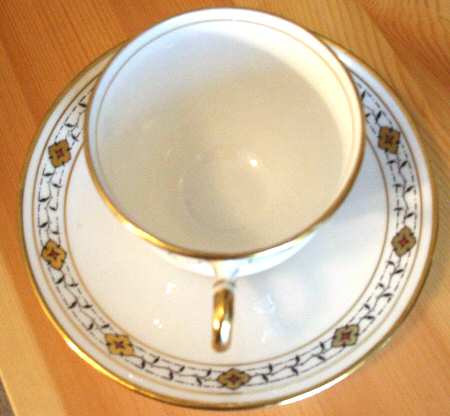 1555 Flat Cup & Saucer Set