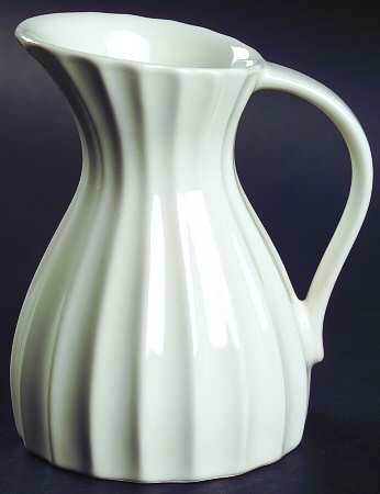 Dynasty White Creamer