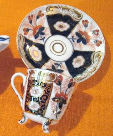 2973923 Footed Cup & Saucer Set