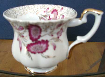 SMJ3 Footed Cup
