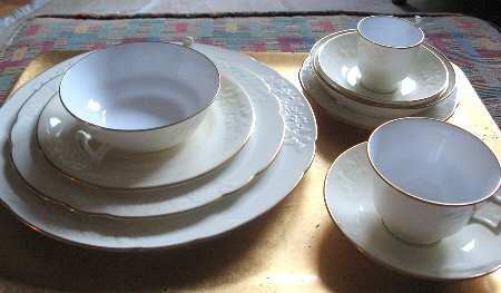 R4989 Footed Cream Soup Bowl & Saucer Set