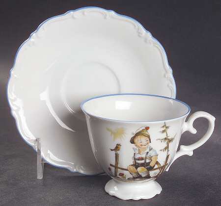 SCP9 Footed Cup & Saucer Set