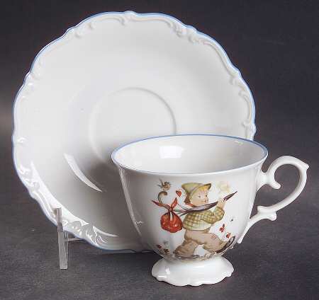 SCP9 Footed Cup & Saucer Set