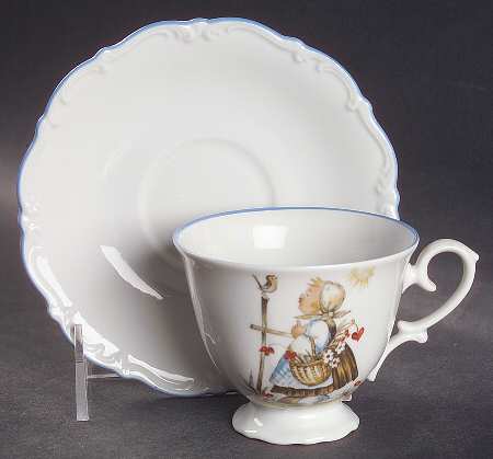 SCP9 Footed Cup & Saucer Set