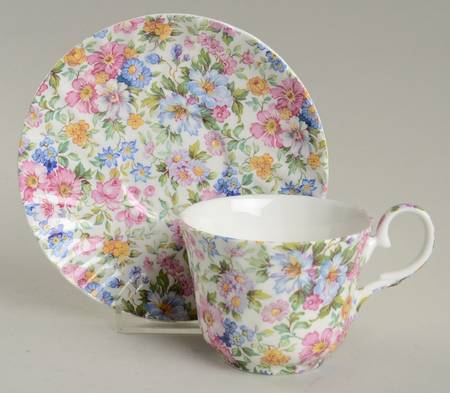 Laura Flat Cup & Saucer Set