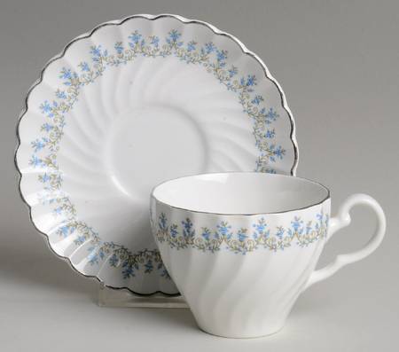 Carolyn Flat Cup & Saucer Set