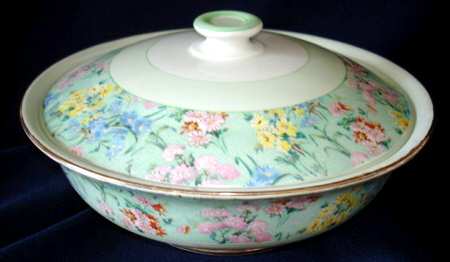 Melody (Smooth, Gold Trim) by Shelley
