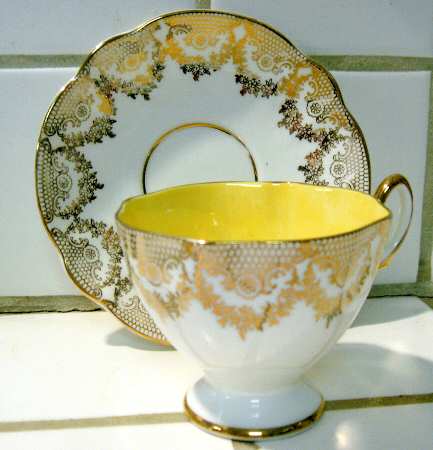 3384Y Footed Cup & Saucer Set