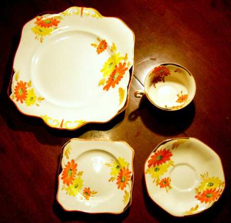 8591 Square Handled Cake Plate