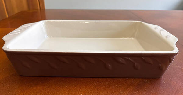 Sorrento Chocolate (Active 2008 - 2011) 17" Rectangular Baker