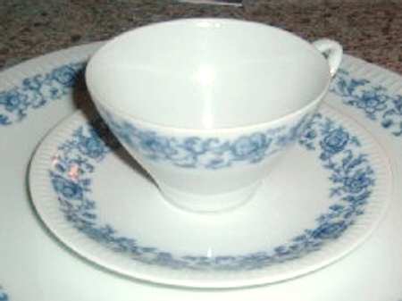 SCG83 Flat Cup & Saucer Set