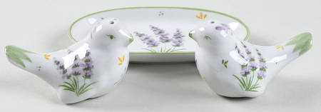Sweet Tea Figural Salt & Pepper with Tray Set
