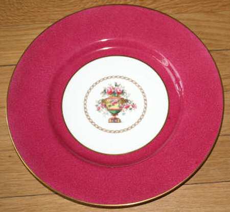 R8269 by Spode