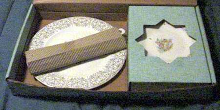 SAB100 Cake Plate and Server (Boxed Set)