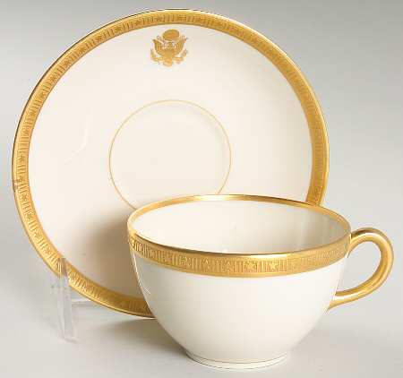 SY929 Flat Cup & Saucer Set