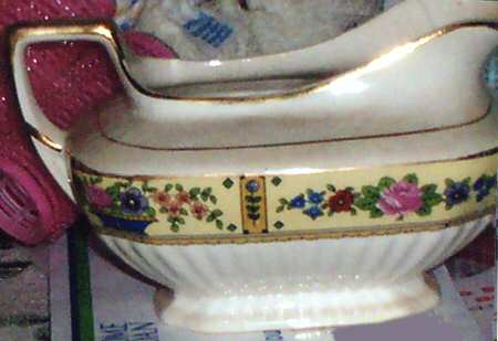 E1811 by Sebring Pottery
