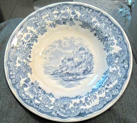 SP543 Large Rim Soup Bowl