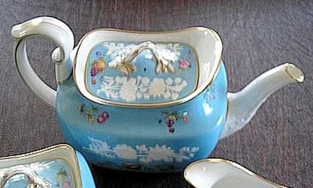 R9362 Teapot & Lid