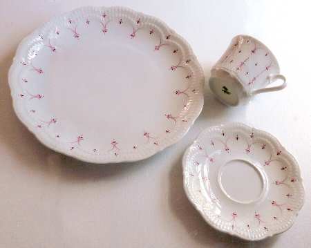 SCG86 Flat Cup & Saucer Set