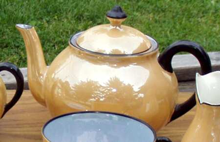 SCH593 Teapot & Lid