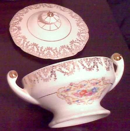 STT359 Sugar Bowl & Lid