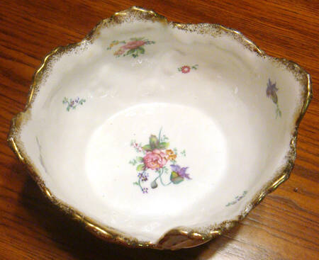 6369 9" Round Vegetable Bowl