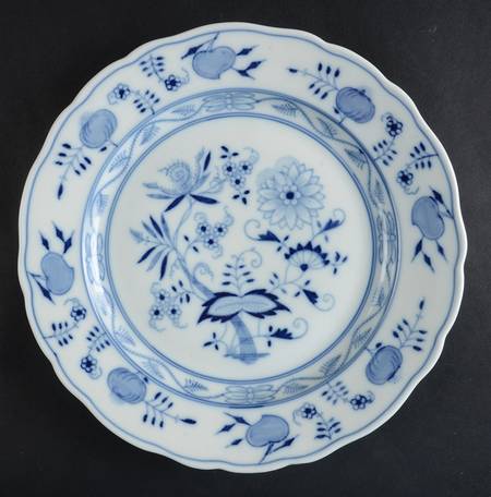 Blue Onion Dinner Plate