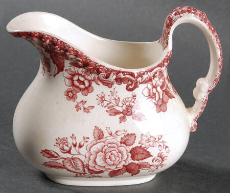 SP327 (Gadroon Shape) Creamer