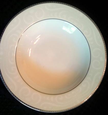 Perfection Large Rim Soup Bowl