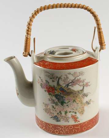 SUZ3 Teapot & Lid