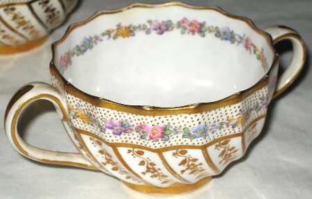 6381 Footed Bouillon Cup