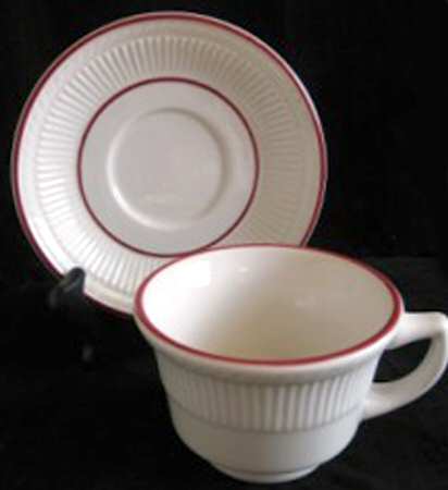 SY981 Footed Cup & Saucer Set