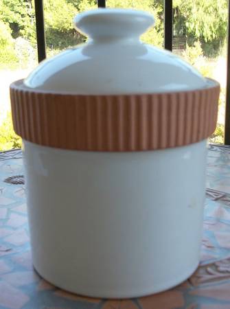 Moldova Small Canister & Lid