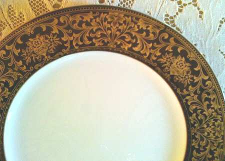 SON109 Dinner Plate