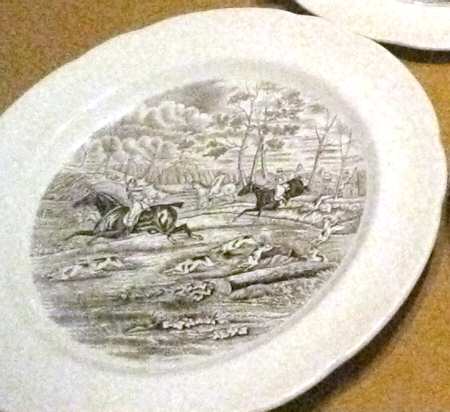 Herring Hunt Brown (Scalloped) Dinner Plate