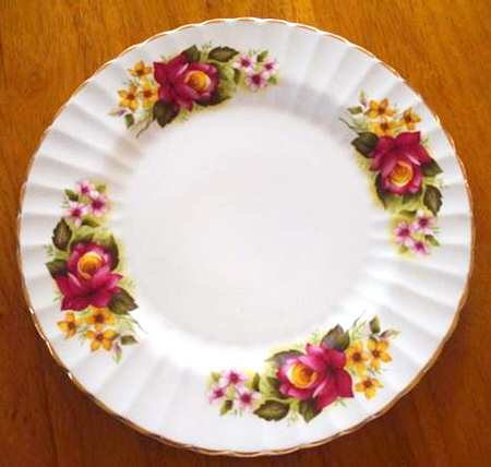 SUT63 Dinner Plate