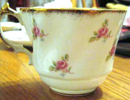 2559 Footed Cup