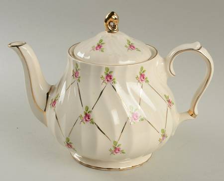 2740 Teapot & Lid